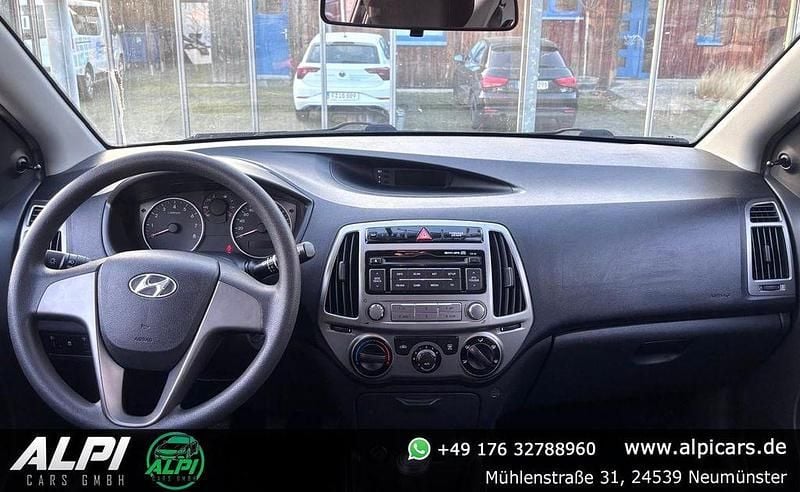 Gebraucht Hyundai i20 Edition 86 PS (63 kW) 2014 Schwarz Kleinwagen