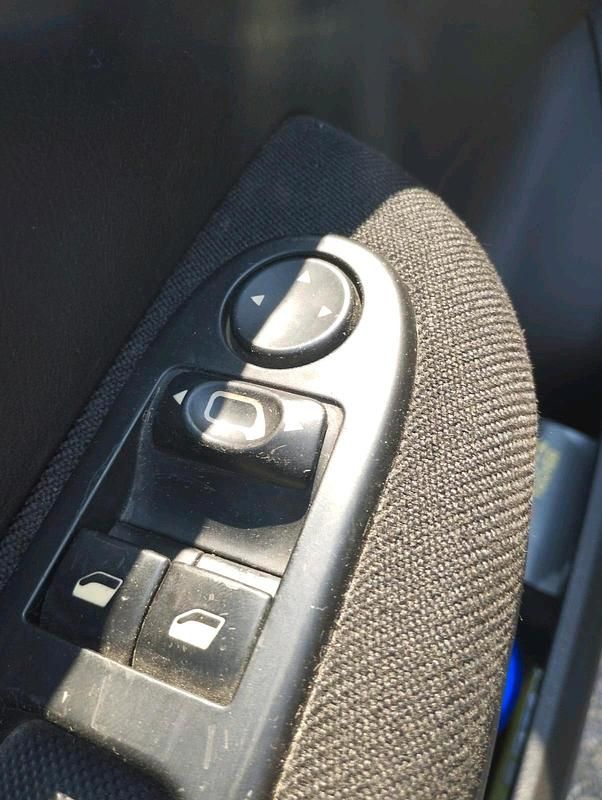 Schwarz Gebraucht 2004 Peugeot 307 Kombi | 1.300 € (Fairer Preis) - Bild 1/4