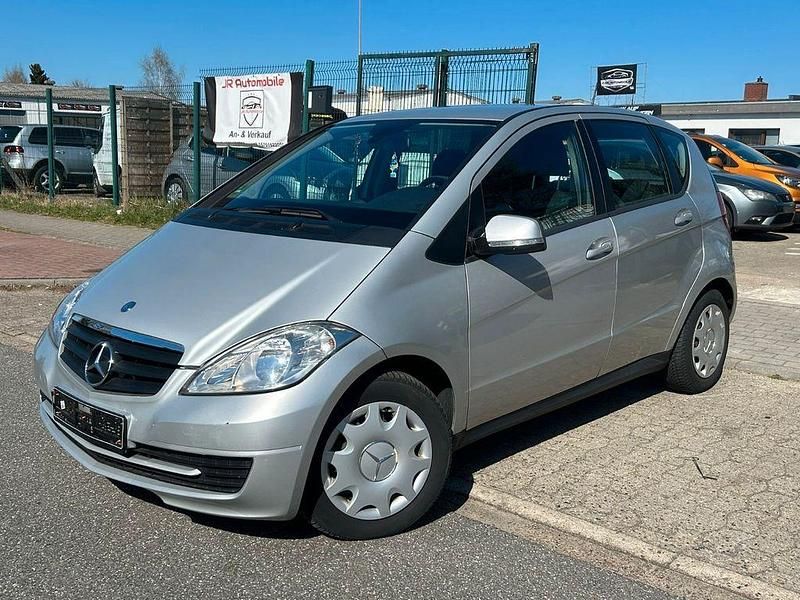 Gebraucht Mercedes A150 95 PS (69 kW) 2009 Silber Limousine