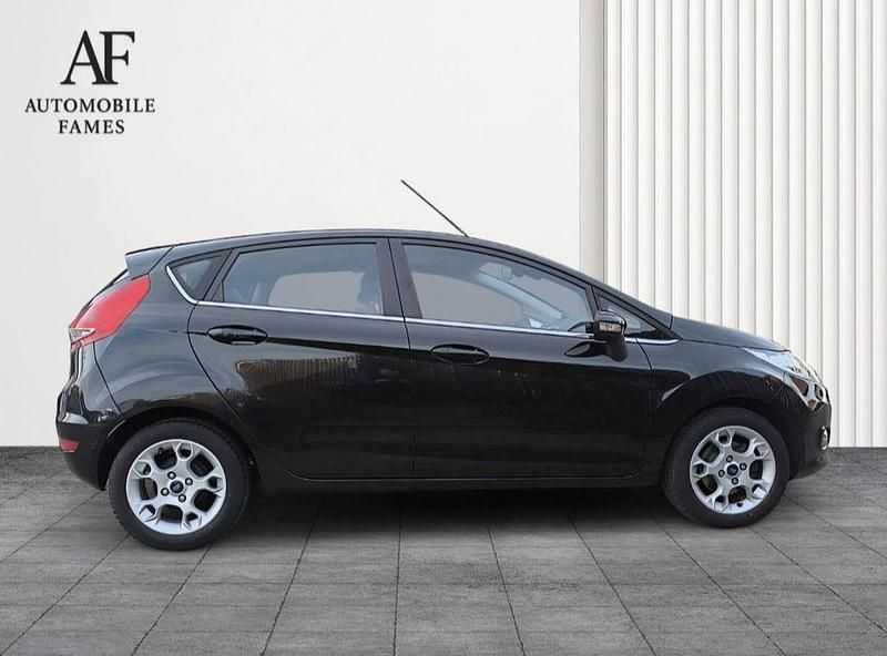 Gebraucht Ford Fiesta 82 PS (60 kW) 2011 Schwarz Kleinwagen
