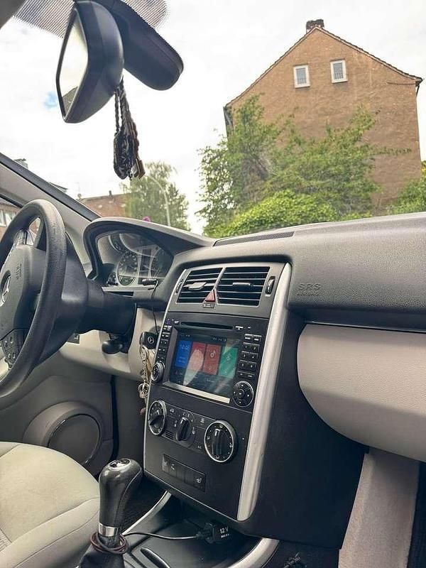 Schwarz Gebraucht 2008 Mercedes B170 Van / Kleinbus | 3.495 € (Guter Preis) - Bild 1/4