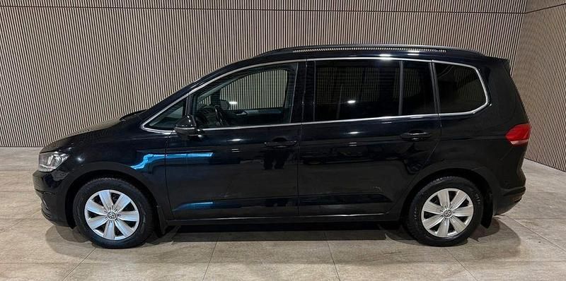 Gebraucht VW Touran 150 PS (110 kW) 2016 Schwarz Van / Kleinbus