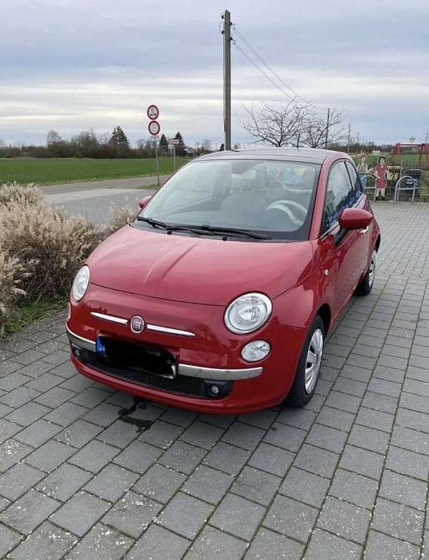 Rot Gebraucht 2010 Fiat 500 Lounge Kleinwagen | 4.400 € (Fairer Preis) - Bild 1/4
