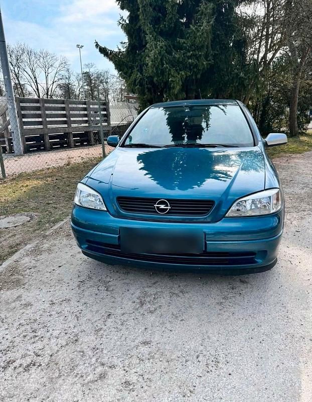 Gebraucht Opel Astra 101 PS (74 kW) 2000 Grün Limousine