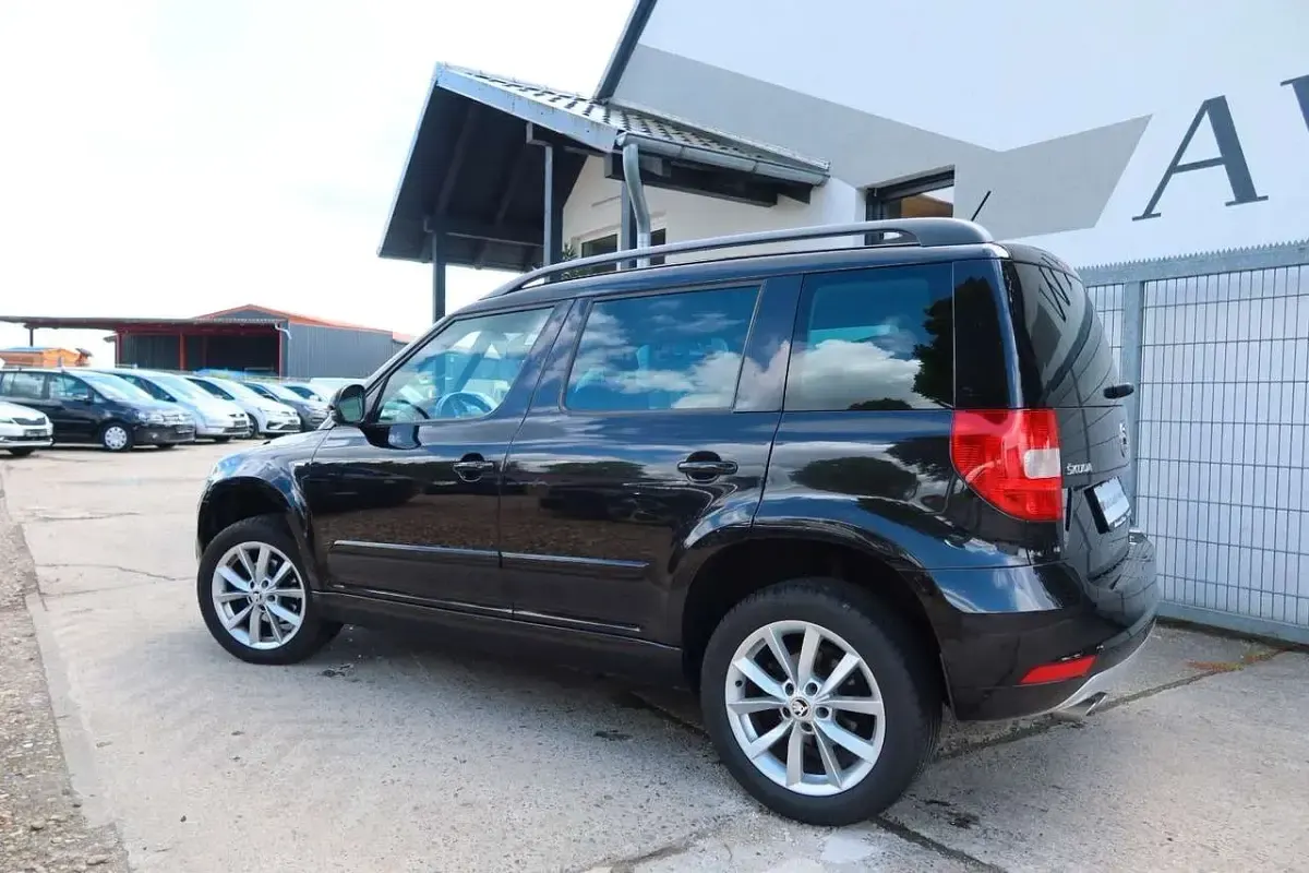 Gebraucht Skoda Yeti Joy 150 PS (110 kW) 2016 Schwarz SUV