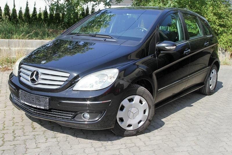 Schwarz Gebraucht 2005 Mercedes B170 Van / Kleinbus | 2.950 € (Fairer Preis) - Bild 1/4