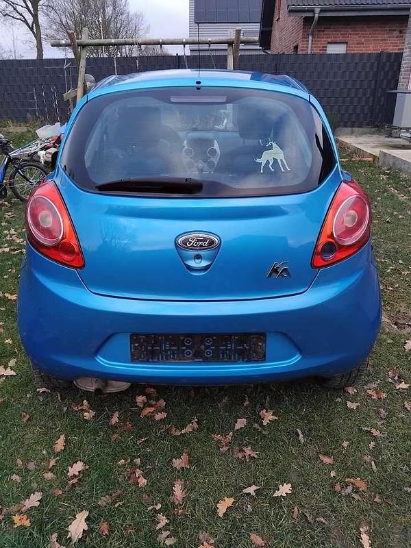 Second-hand Ford Ka 69 CP (50 kW) 2011 Albastru Berlinǎ