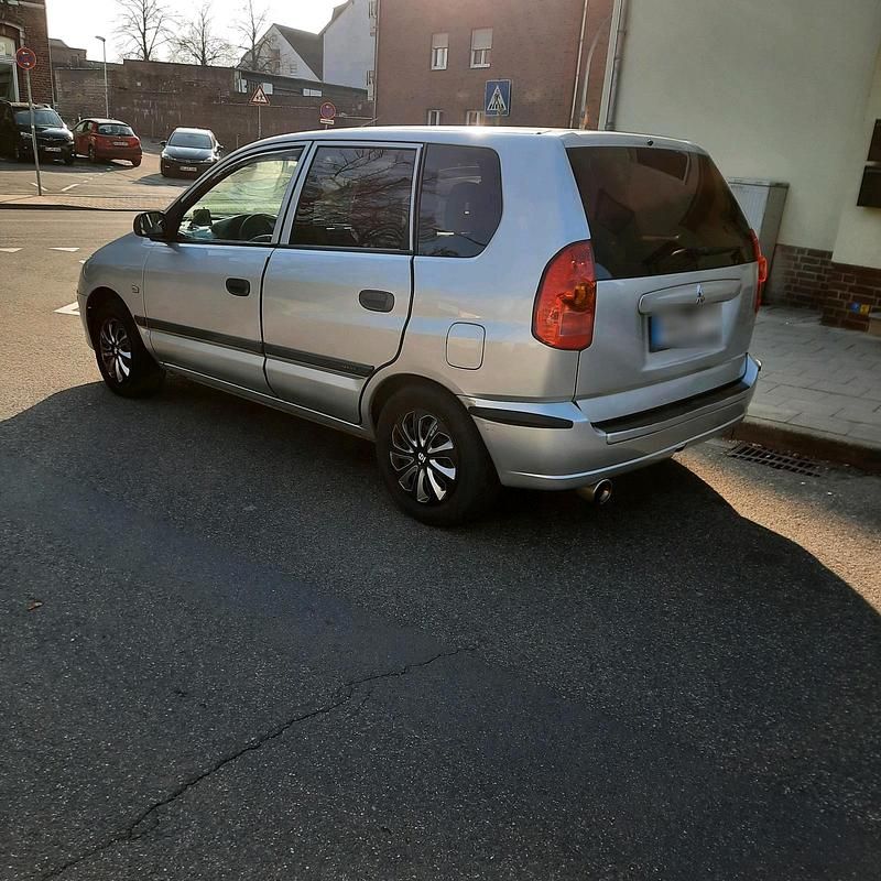 Usado Mitsubishi Space Star 82 HP (60 kW) 2003 Prateado Monovolume