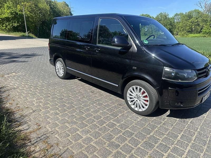 Gebraucht VW Multivan Highline 179 PS (131 kW) 2011 Van