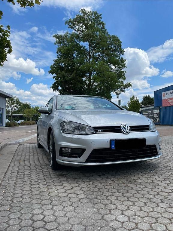 Silber Gebraucht 2014 VW Golf VII R-line Limousine | 10.999 € (Fairer Preis) - Bild 1/4