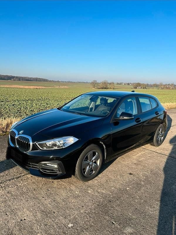 Gebraucht BMW 118 Advantage 140 PS (102 kW) 2020 Schwarz Kleinwagen