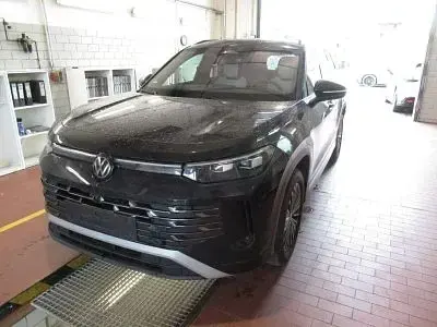 Gebraucht VW Tayron Elegance 204 PS (150 kW) 2025 Schwarz SUV