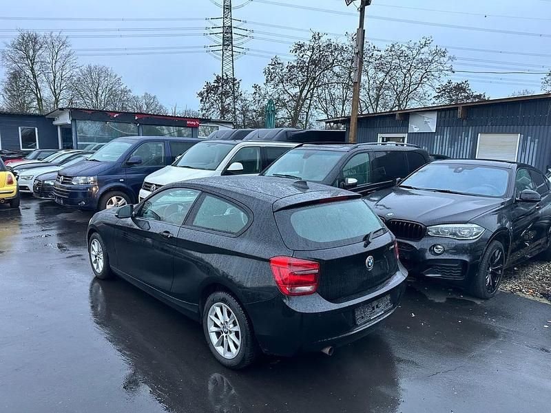 Gebraucht BMW 114 Advantage 102 PS (75 kW) 2012 Schwarz Kleinwagen