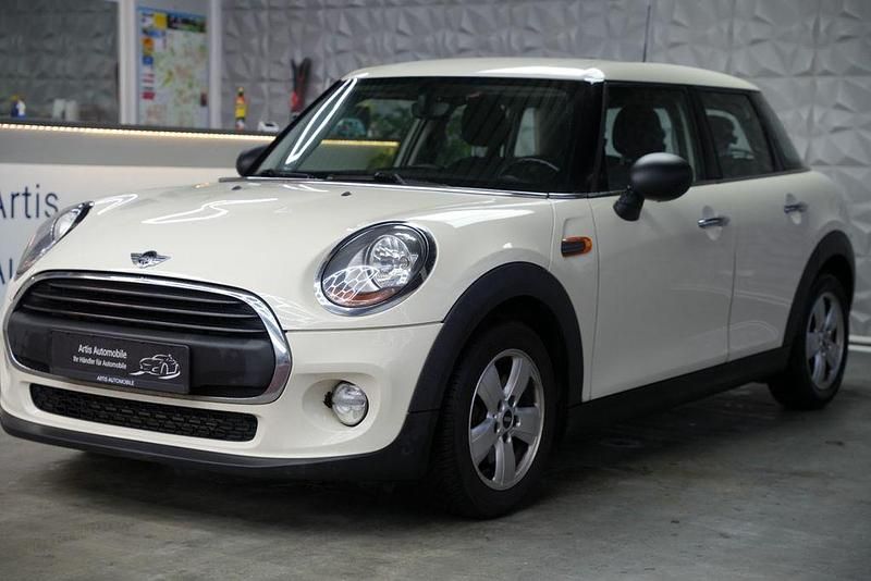 Gebraucht Mini ONE 75 PS (55 kW) 2015 Pepper white Kleinwagen