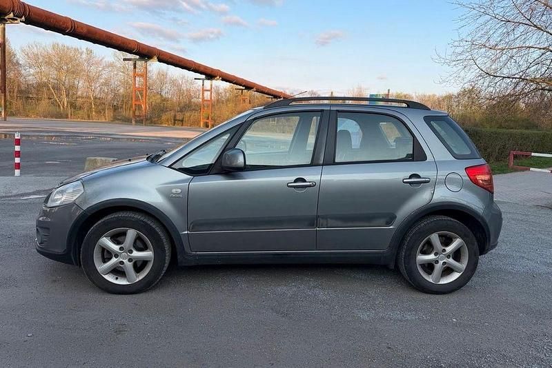 Gebraucht Suzuki SX4 Comfort 135 PS (99 kW) 2010 Grau Limousine