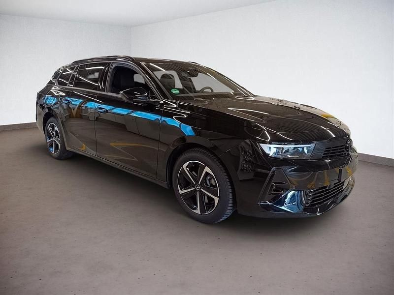 Gebraucht Opel Astra 131 PS (96 kW) 2024 Schwarz Kombi