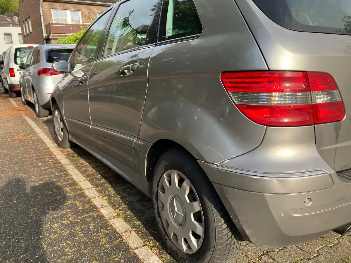 Gebraucht Mercedes B170 116 PS (85 kW) 2006 Grau Van / Kleinbus