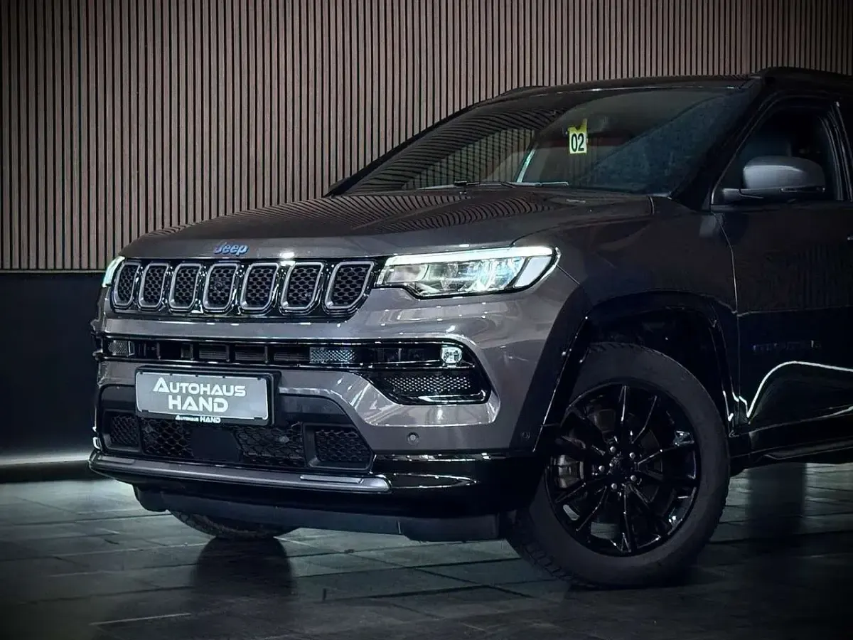 Gebraucht Jeep Compass 80th Anniversary 179 PS (131 kW) 2021 Grau SUV