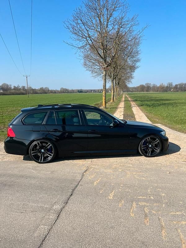 Gebraucht BMW 330 M Performance 245 PS (180 kW) 2009 Schwarz Kombi