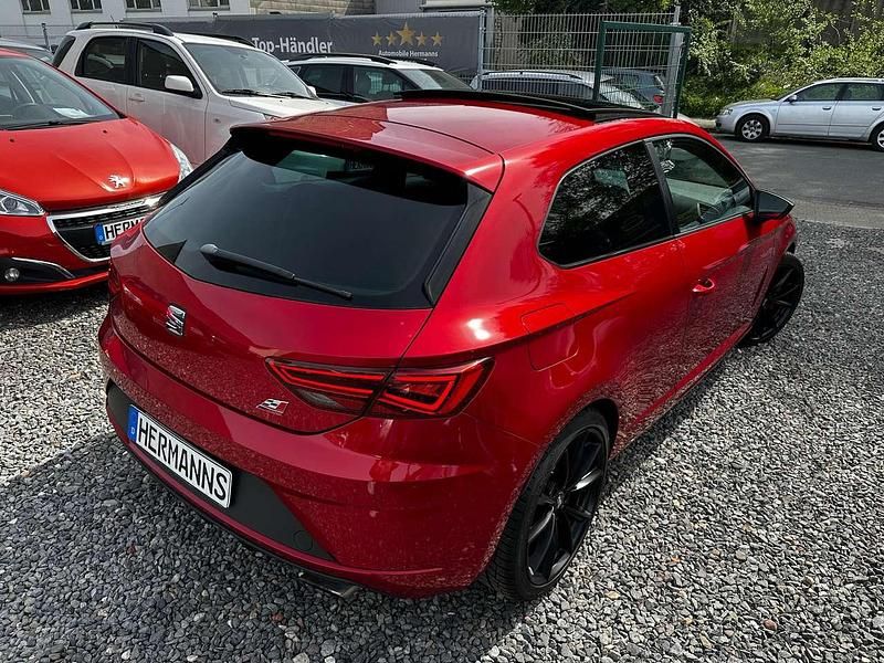 Second-hand Seat Leon CUPRA 300 CP (220 kW) 2017 Roșu Coupe