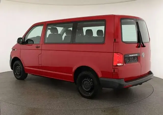 Gebraucht VW T6.1 110 PS (80 kW) 2021 Rot Van