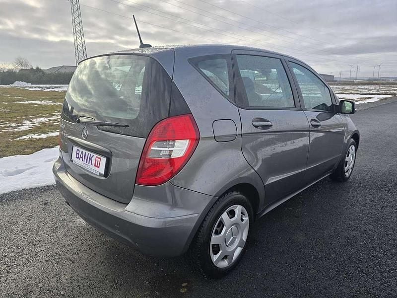 Gebraucht Mercedes A160 95 PS (69 kW) 2011 Grau Kleinwagen