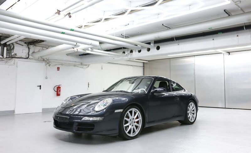 Atlasgrau metallic Gebraucht 2005 Porsche 911 Carrera S Coupé | 38.900 € (Fairer Preis) - Bild 1/4