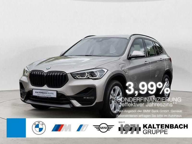 Silber Gebraucht 2020 BMW X1 Advantage SUV | 20.411 € (Superpreis) - Bild 1/3