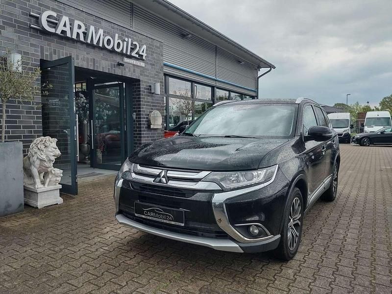 Schwarz Gebraucht 2017 Mitsubishi Outlander Plus SUV | 14.400 € (Teuer) - Bild 1/4
