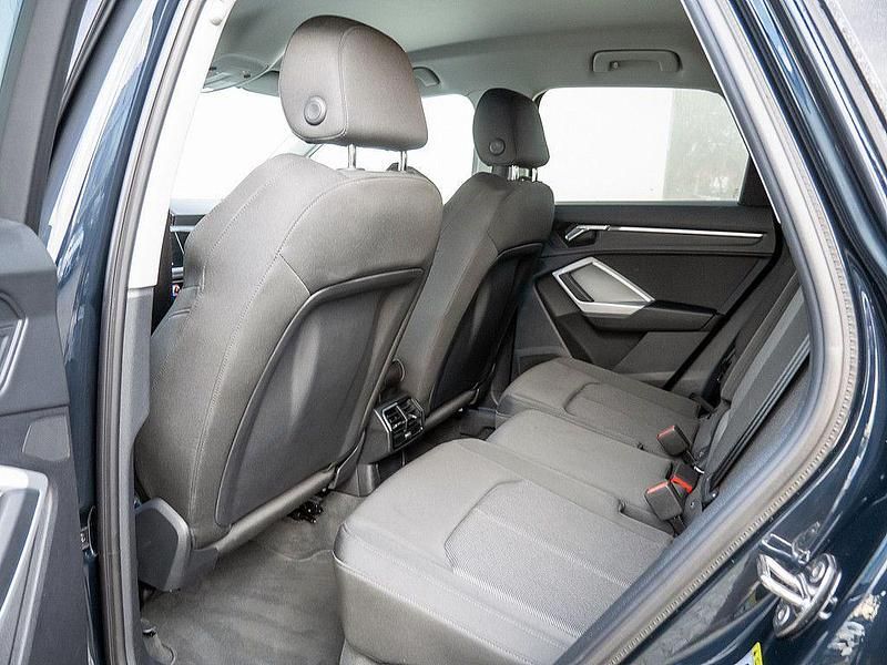 Gebraucht Audi Q3 Ambiente 245 PS (180 kW) 2022 Individuallackierungen audi exclusive SUV