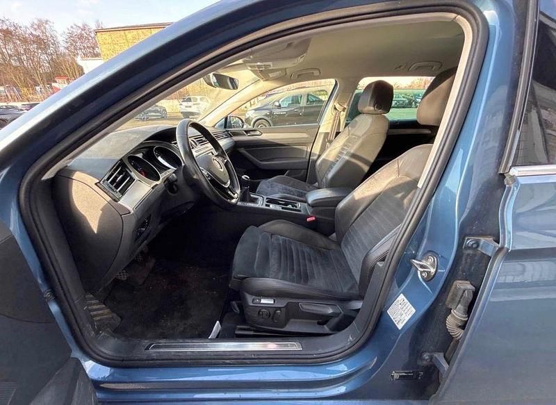 Gebraucht VW Passat Highline 150 PS (110 kW) 2015 Blau Kombi