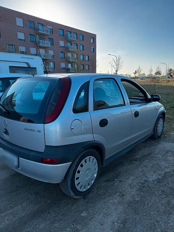Gebraucht Opel Corsa 58 PS (42 kW) 2002 Silber Kleinwagen