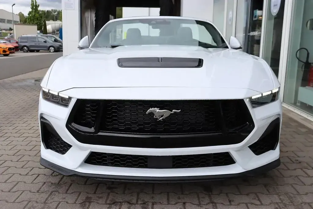 Neu Ford Mustang GT Convertible 446 PS (328 kW) 2026 Oxfordwhite Cabrio