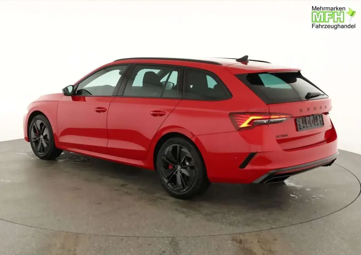 Neu Skoda Octavia RS 265 PS (194 kW) 2026 Black magic perleffekt Kombi