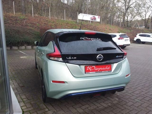 Gebraucht Nissan Leaf Tekna 110 kW (150 PS) 2019 Spring cloud Kleinwagen