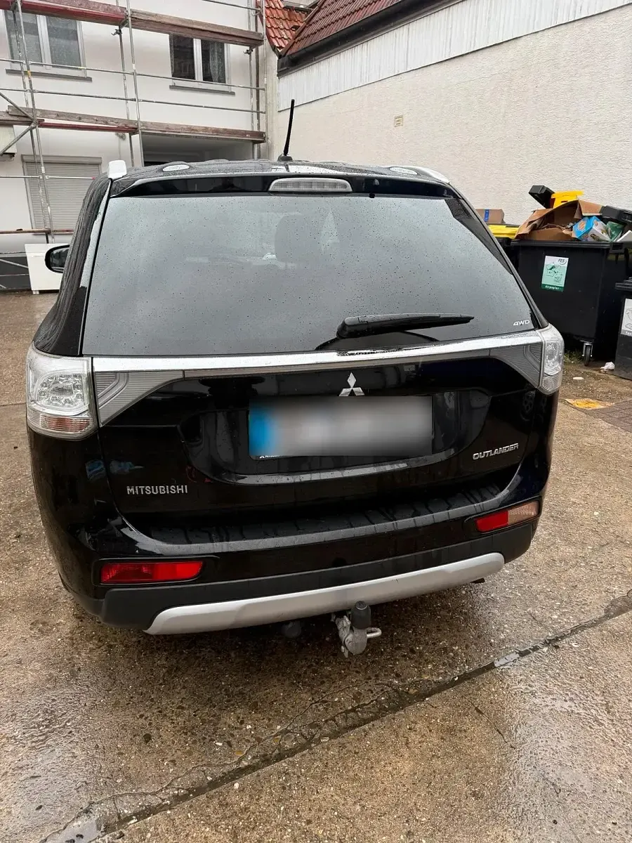 Gebraucht Mitsubishi Outlander 150 PS (110 kW) 2014 Schwarz SUV