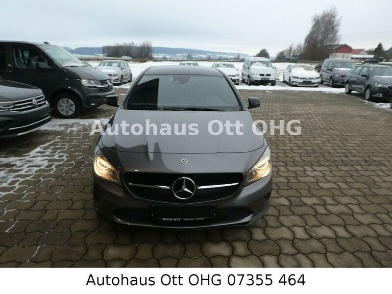 Gebraucht Mercedes CLA180 122 PS (89 kW) 2018 Grau metallic Limousine