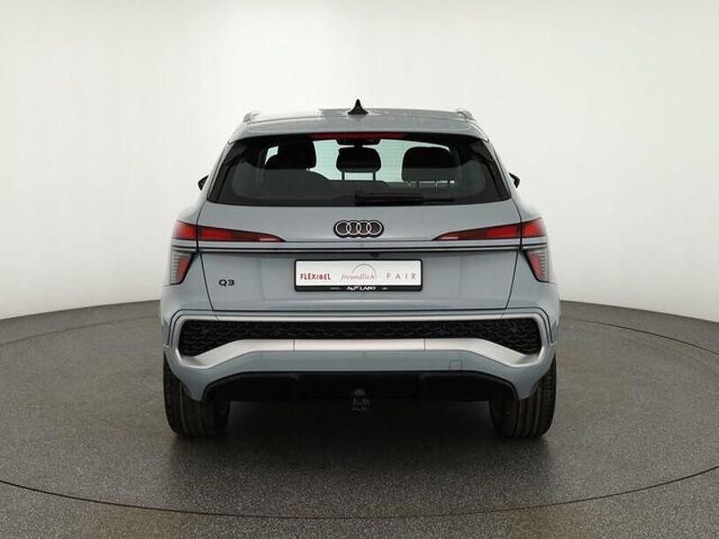 Neu Audi Q3 S-Line 150 PS (110 kW) 2025 Grau SUV