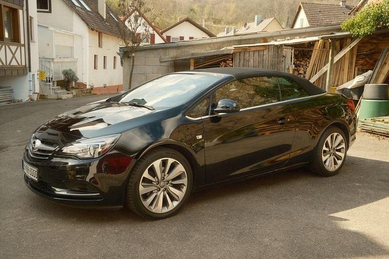 Gebraucht Opel Cascada Innovation 140 PS (102 kW) 2016 Schwarz Cabrio