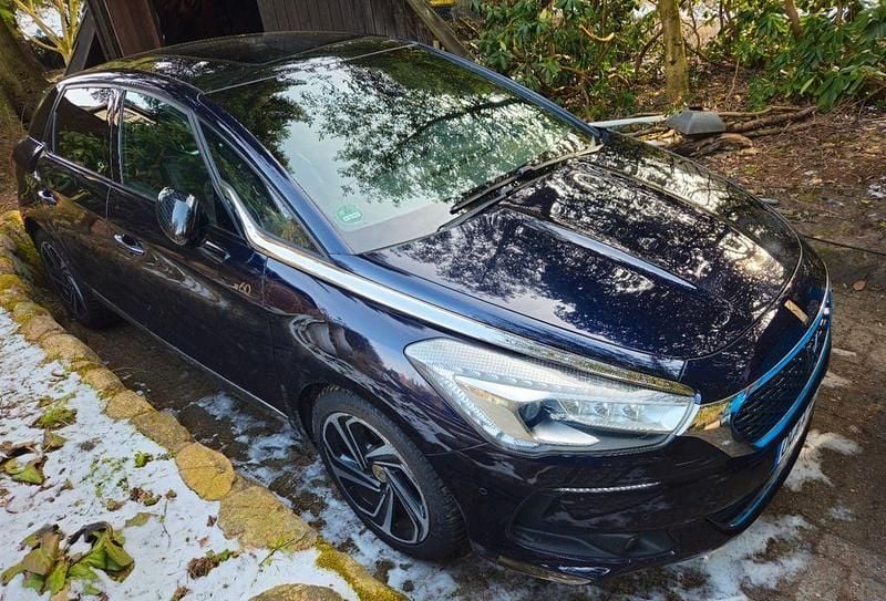 Gebraucht DS Automobiles DS5 60TH Anniversary Edition 179 PS (131 kW) 2015 Violett Kleinwagen