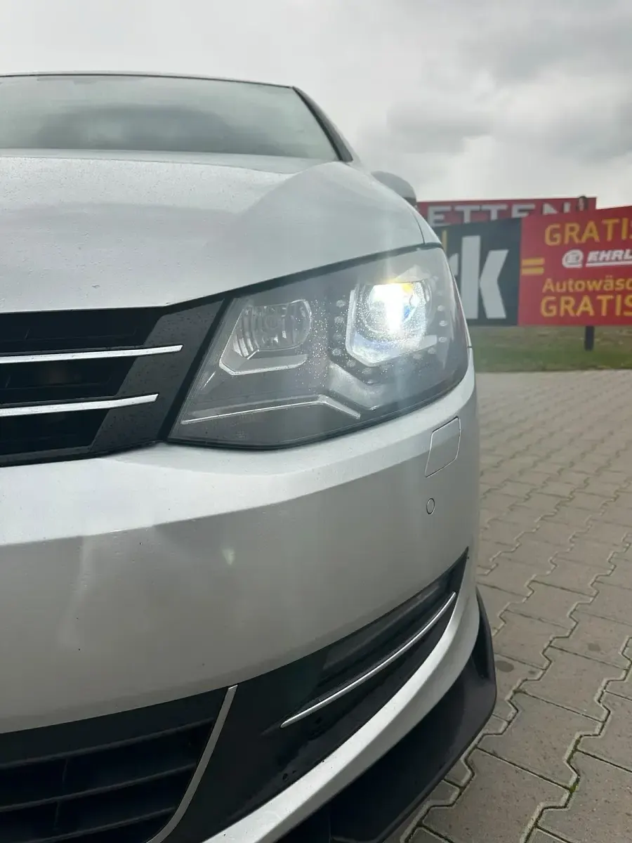 Gebraucht VW Sharan 140 PS (102 kW) 2012 Silber Van / Kleinbus