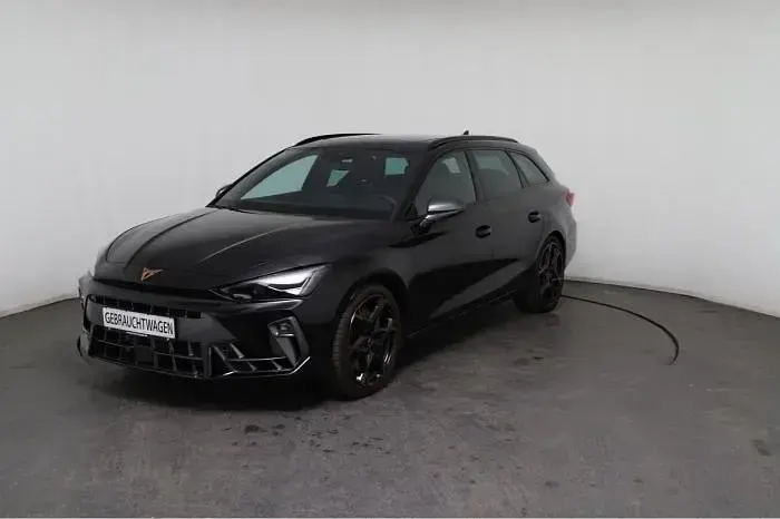 Gebraucht Cupra Leon VZ 333 PS (244 kW) 2025 Schwarz, mitternachtsschwarz (0e) Kombi