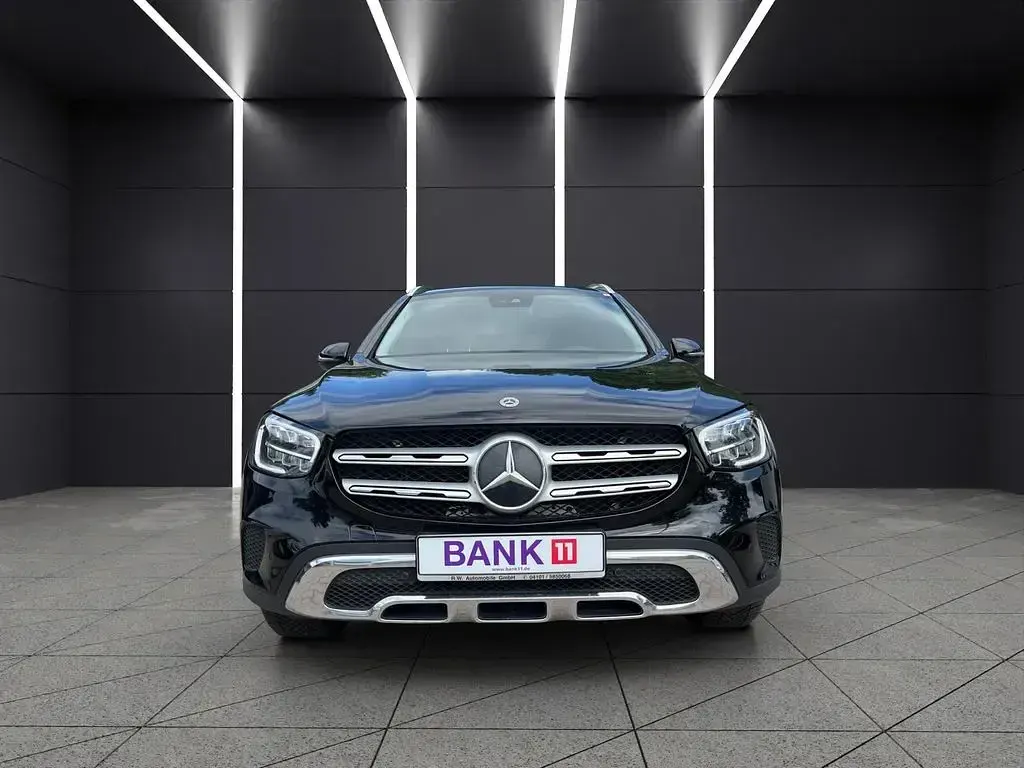 Gebraucht Mercedes GLC300 245 PS (180 kW) 2022 Schwarz SUV