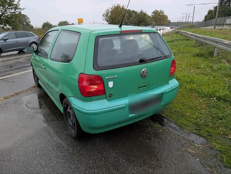 Gebraucht VW Polo 50 PS (36 kW) 2001 Grün Kleinwagen