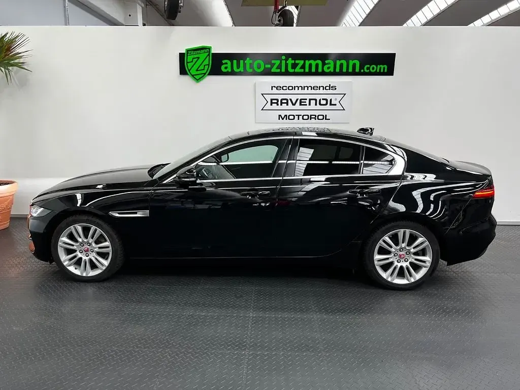 Gebraucht Jaguar XE S 204 PS (150 kW) 2021 Schwarz Limousine