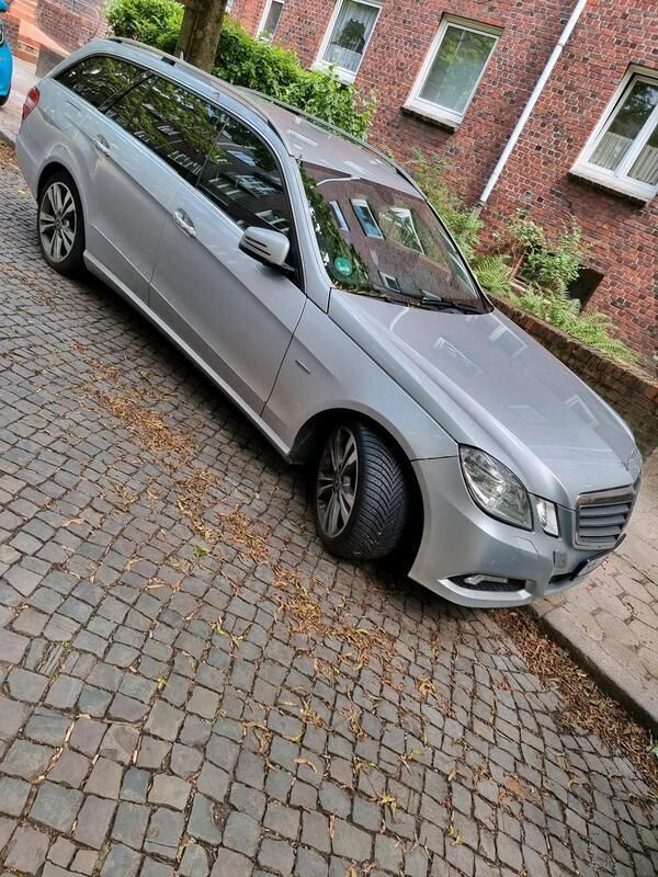 Silber Gebraucht 2009 Mercedes E250 Kombi | 7.000 € (Fairer Preis) - Bild 1/4