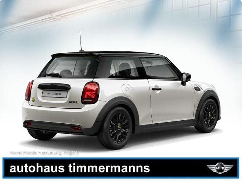 Gebraucht Mini Cooper 135 kW (184 PS) 2022  nanuq white (metallic) Kleinwagen