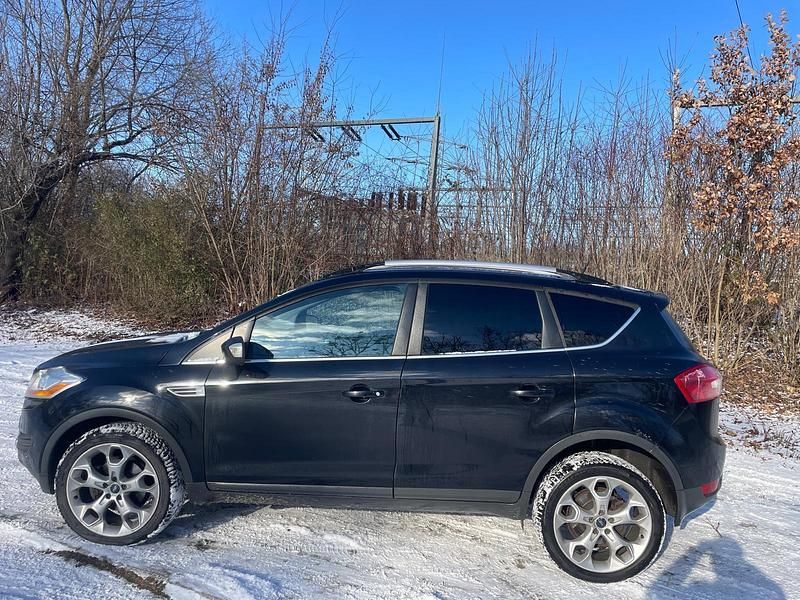 Gebraucht Ford Kuga Titanium 160 PS (117 kW) 2010 Schwarz SUV