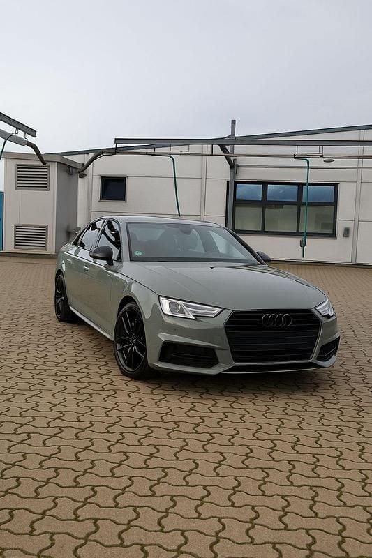 Grau Gebraucht 2017 Audi A4 S-Line Limousine | 19.200 € (Fairer Preis) - Bild 1/4