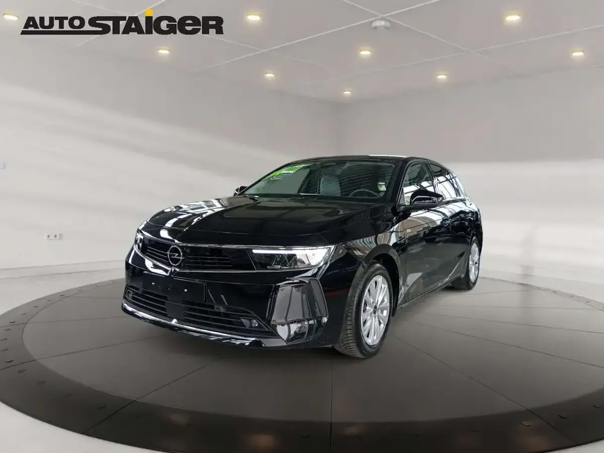 Gebraucht Opel Astra Elegance 131 PS (96 kW) 2023 Schwarz Kleinwagen